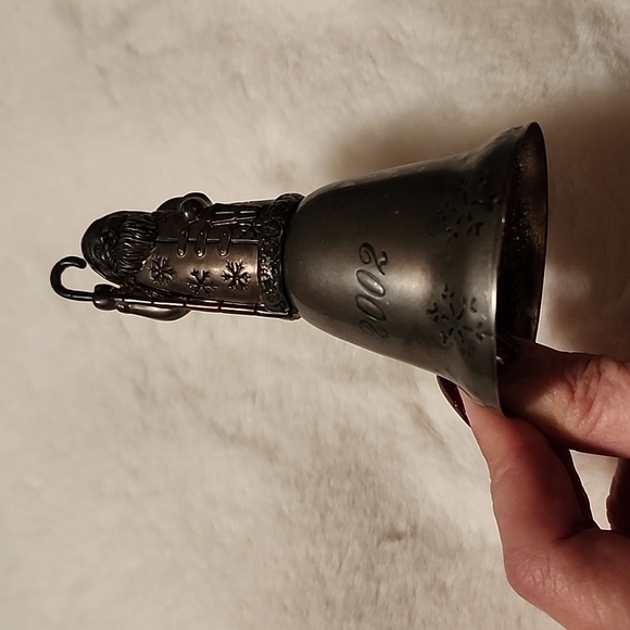 VINTAGE  SILVER  SANTA CLAUS BELL Other - VINTAGE  SANTA CLAUS   SILVER  🔔 BELL  DATED  2002